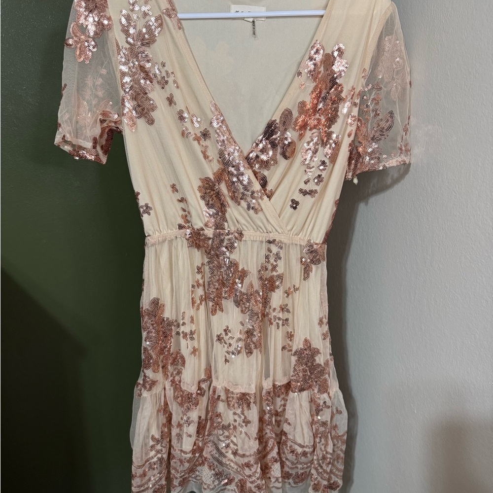 Elegant Sequin Floral Dress in Cream and Pink